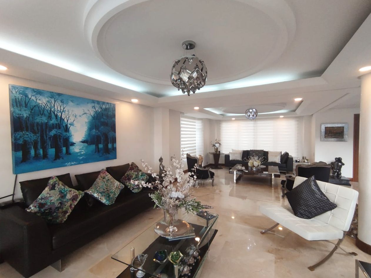 Casa en venta Antioquia Medellín El Tesoro 700 m2 Habitaciones 5 Baños 13 Garajes 5 Precio $3910000000