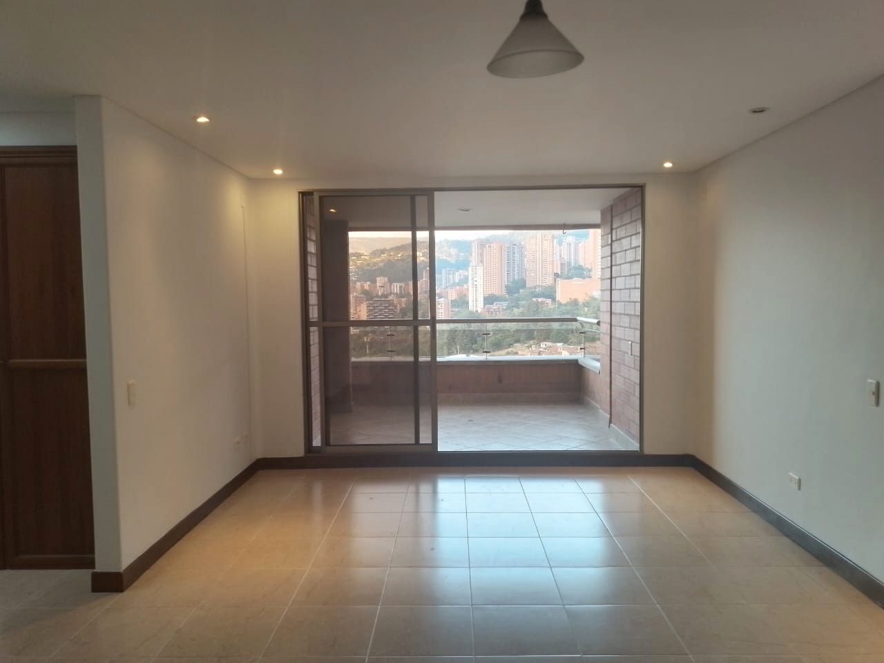 Apartamento en arriendo Antioquia Medellín Los Naranjos 96 m2 Habitaciones 2 Baños 2 Garajes 3 Precio $5200000
