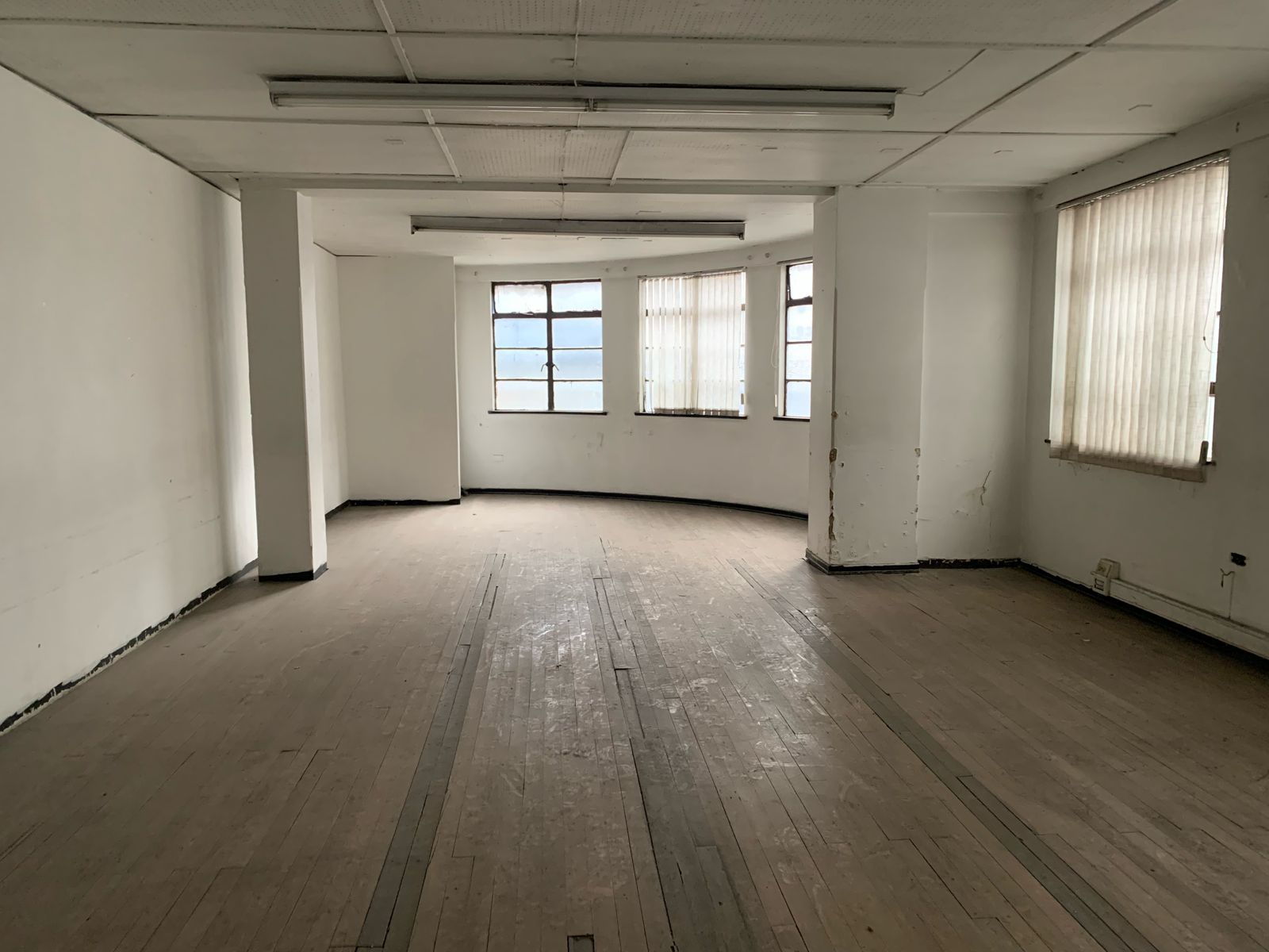 Oficina en arriendo Cundinamarca Bogotá La Veracruz 276 m2 Habitaciones 0 Baños 2 Garajes 0 Precio $3900000