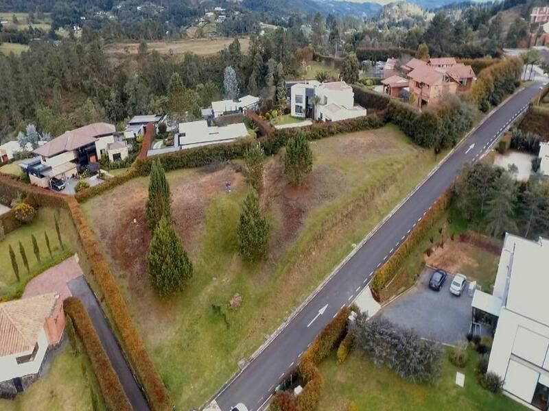 Lote en venta Antioquia Envigado La Mesa 2865 m2 Habitaciones 0 Baños 10 Garajes 1 Precio $1400000000