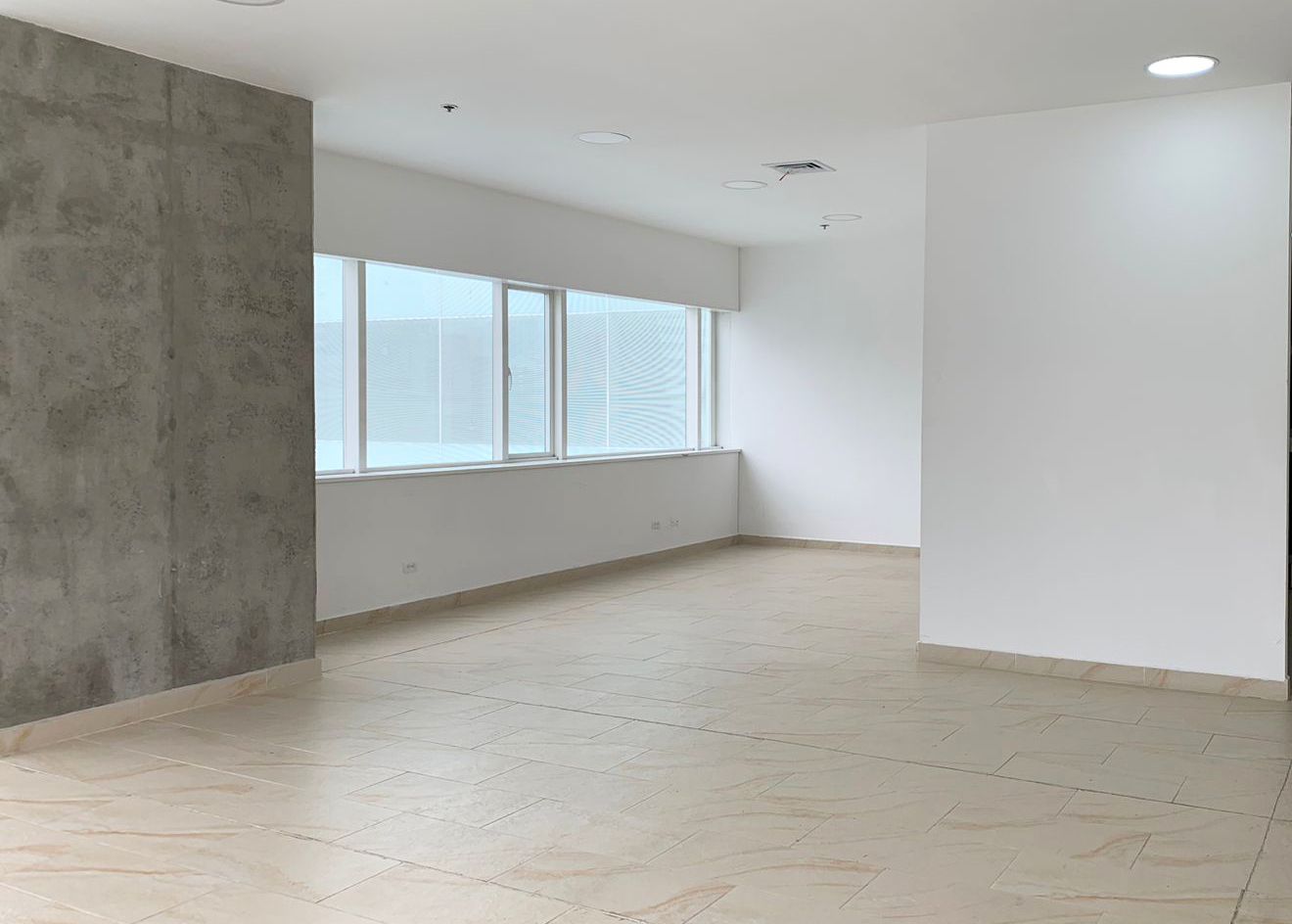 Oficina en arriendo Antioquia Medellín Manila 238 m2 Habitaciones 0 Baños 2 Garajes 7 Precio $19000000