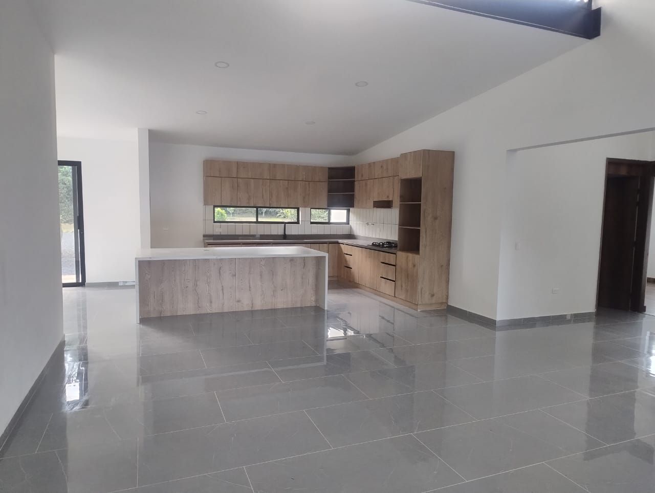 Casa Campestre en venta Antioquia La Ceja La Ceja 340 m2 Habitaciones 3 Baños 2 Garajes 3 Precio $1550000000