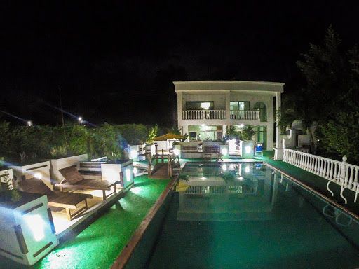Casa en venta Cundinamarca Girardot Cn Campestre El Peñon 500 m2 Habitaciones 7 Baños 5 Garajes 6 Precio $3000000000