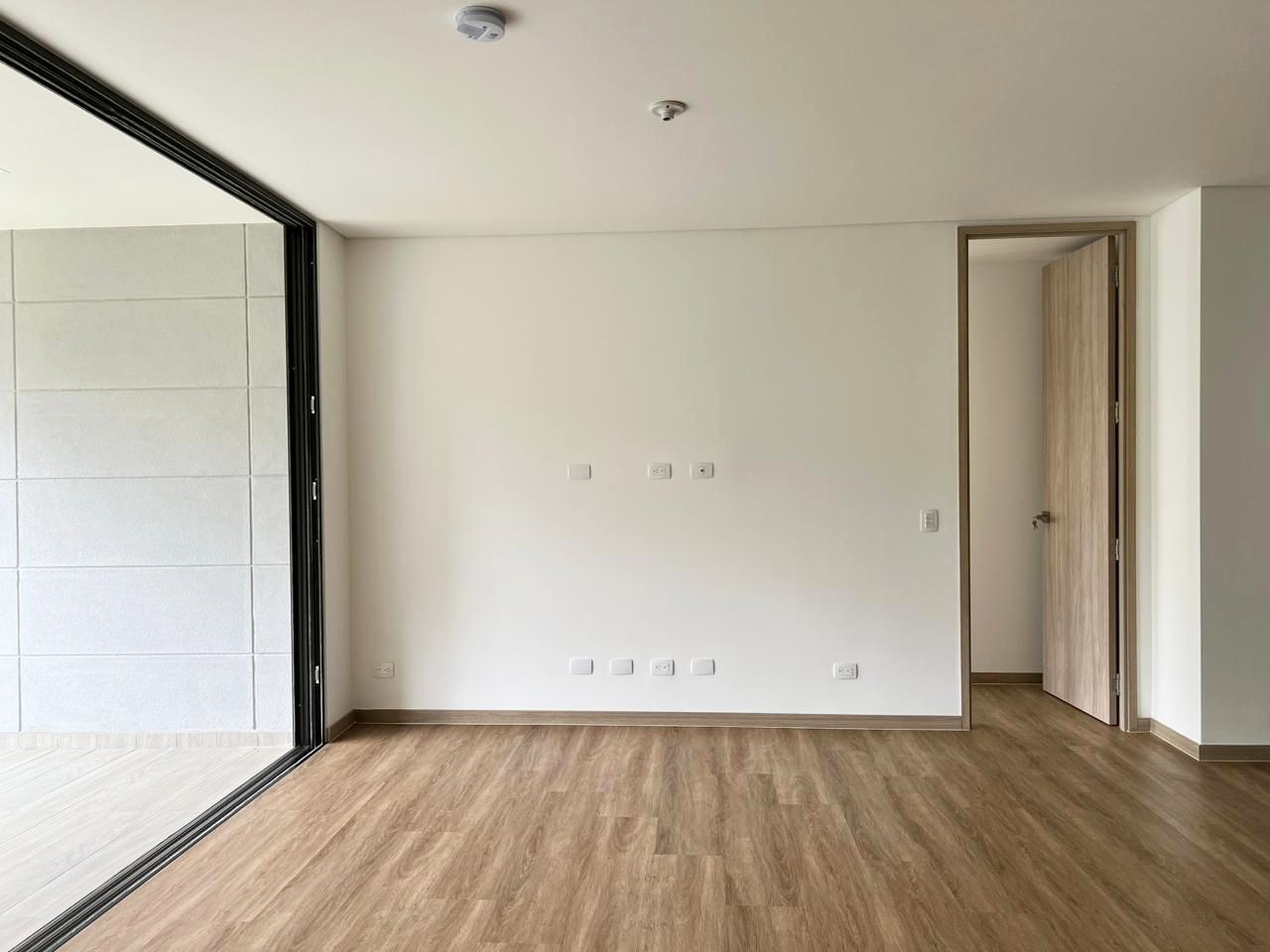 Apartamento en arriendo Antioquia Rionegro Centro 100 m2 Habitaciones 2 Baños 4 Garajes 3 Precio $5200000