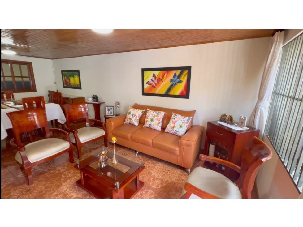 Casa en venta Caldas Manizales Los Alcazares 210 m2 Habitaciones 8 Baños 2 Garajes 1 Precio $490000000