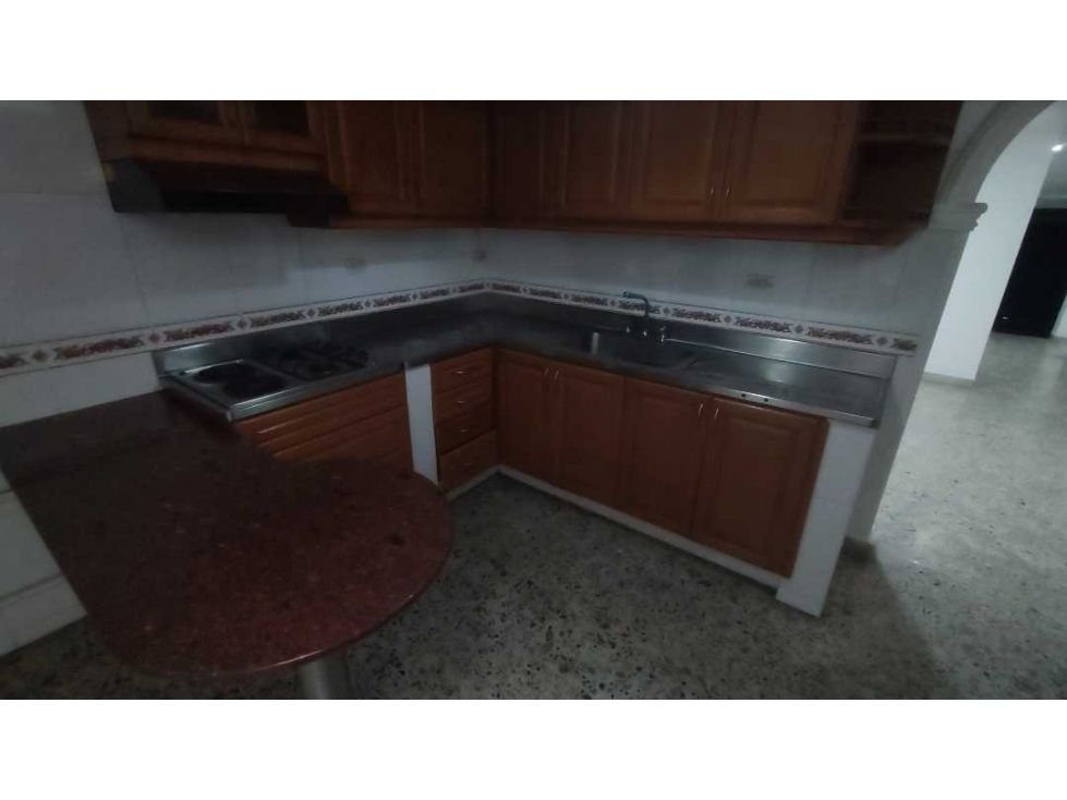 Casa en arriendo Antioquia Medellín Los Colores 290 m2 Habitaciones 4 Baños 4 Garajes 2 Precio $5900000