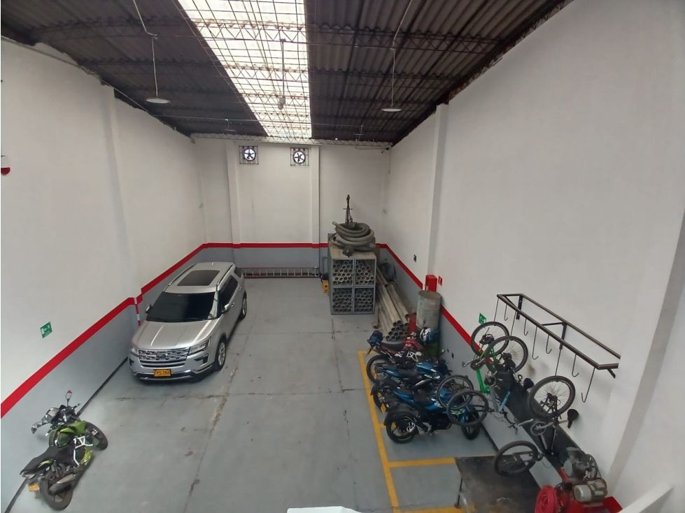 Bodega en arriendo Cundinamarca Bogotá Santa Lucía 285 m2 Habitaciones 0 Baños 10 Garajes 1 Precio $6000000