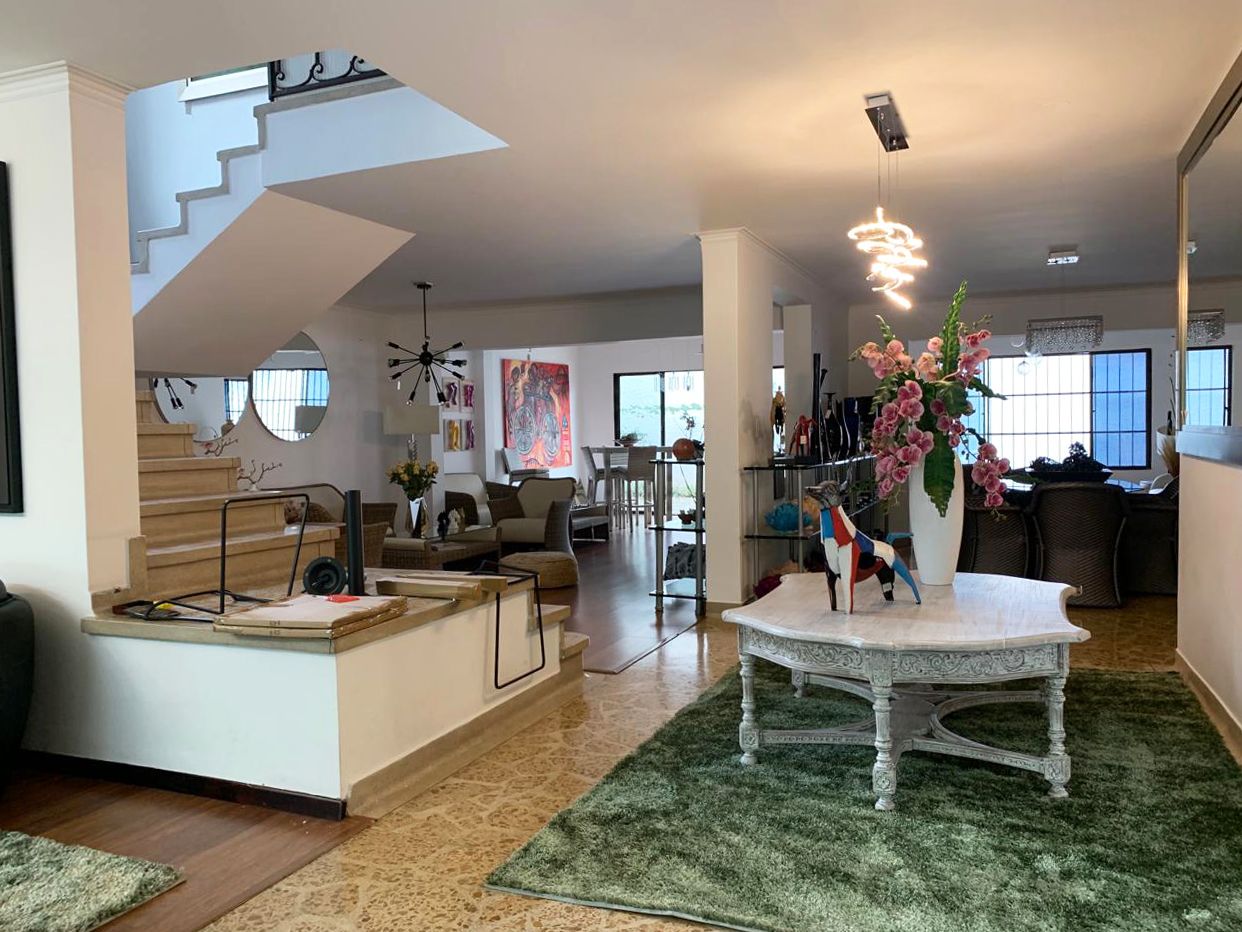 Oficina en arriendo Antioquia Medellín Patio Bonito 840 m2 Habitaciones 0 Baños 8 Garajes 5 Precio $43000000