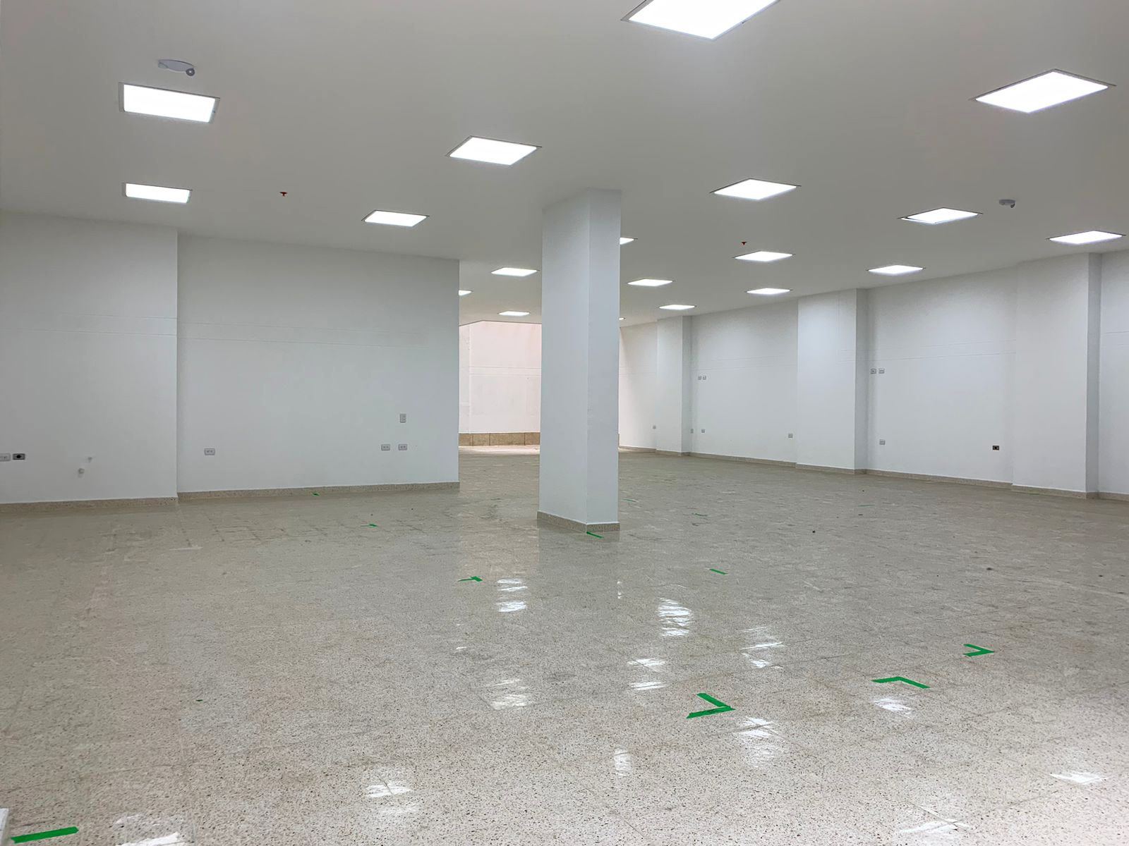 Local en venta Antioquia Sabaneta Santa Ana 300 m2 Habitaciones 0 Baños 2 Garajes 1 Precio $3050000000