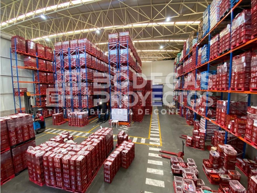 Bodega en arriendo Antioquia La Estrella Centro 1527 m2 Habitaciones 0 Baños 13 Garajes 7 Precio $53445000