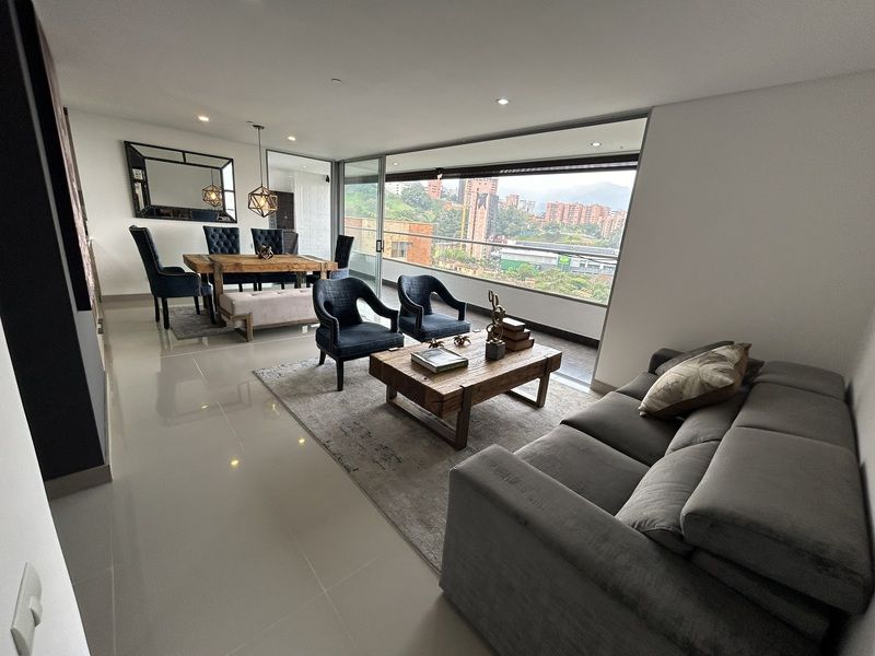 Apartamento en venta Antioquia Envigado La Inmaculada 140 m2 Habitaciones 3 Baños 6 Garajes 3 Precio $1250000000