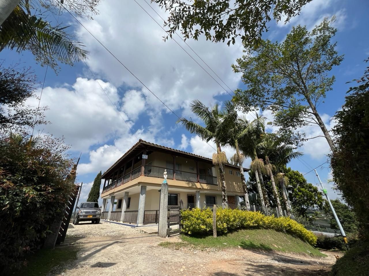 Casa en venta Antioquia El Carmen De Viboral El Carmen De Viboral 380 m2 Habitaciones 3 Baños 4 Garajes 2 Precio $1200000000