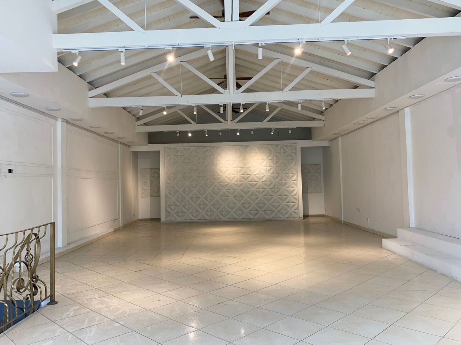 Local en arriendo Antioquia Medellín La Palma 240 m2 Habitaciones 0 Baños 4 Garajes 1 Precio $12800000