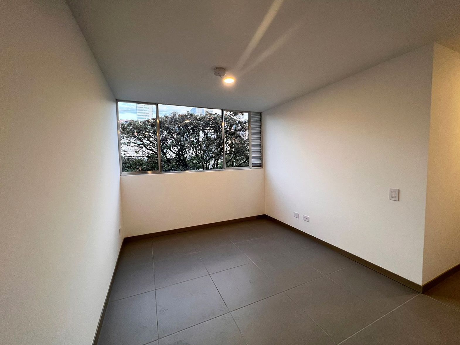 Apartamento en arriendo Antioquia Medellín Santa Fe 50 m2 Habitaciones 2 Baños 2 Garajes 2 Precio $2900000