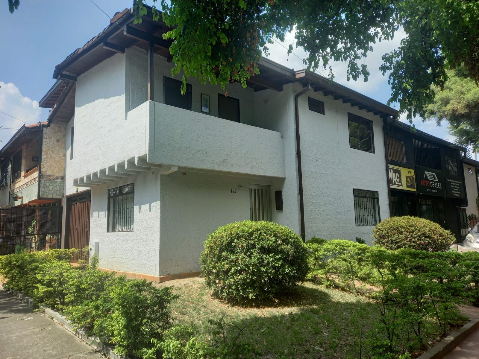 Casa en venta Antioquia Medellín Cristo Rey 132 m2 Habitaciones 4 Baños 2 Garajes 2 Precio $650000000