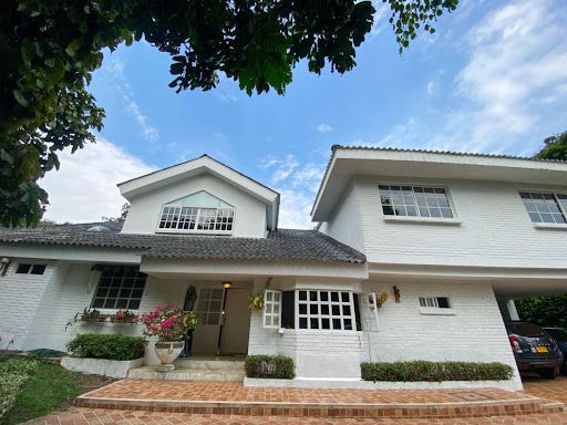 Casa en venta Valle Del Cauca Cali Parcelaciones Pance 400 m2 Habitaciones 7 Baños 17 Garajes 8 Precio $1850000000