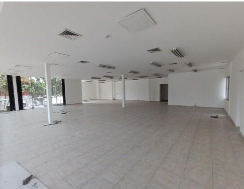 Local en arriendo Antioquia Itagüí La Esmeralda 395 m2 Habitaciones 0 Baños 2 Garajes 0 Precio $19750000