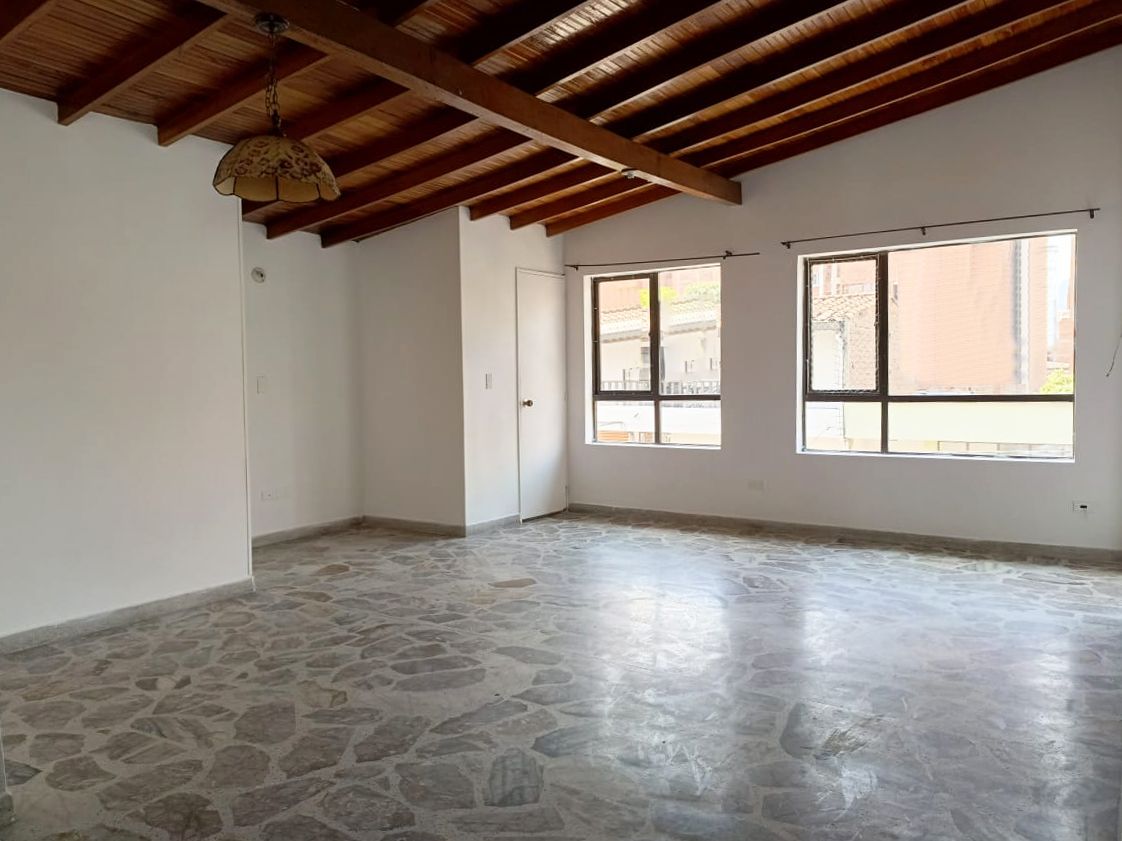 Apartamento en arriendo Antioquia Medellín San Joaquin 176 m2 Habitaciones 4 Baños 4 Garajes 1 Precio $3000000