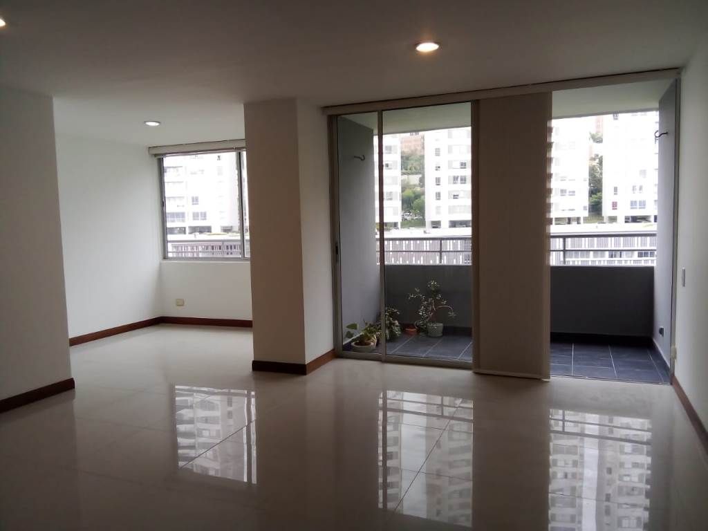 Apartamento en arriendo Antioquia Medellín Asomadera No2 74 m2 Habitaciones 2 Baños 2 Garajes 2 Precio $3600000