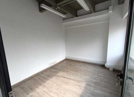 Local en arriendo Antioquia Itagüí La Esmeralda 659 m2 Habitaciones 0 Baños 4 Garajes 0 Precio $32950000