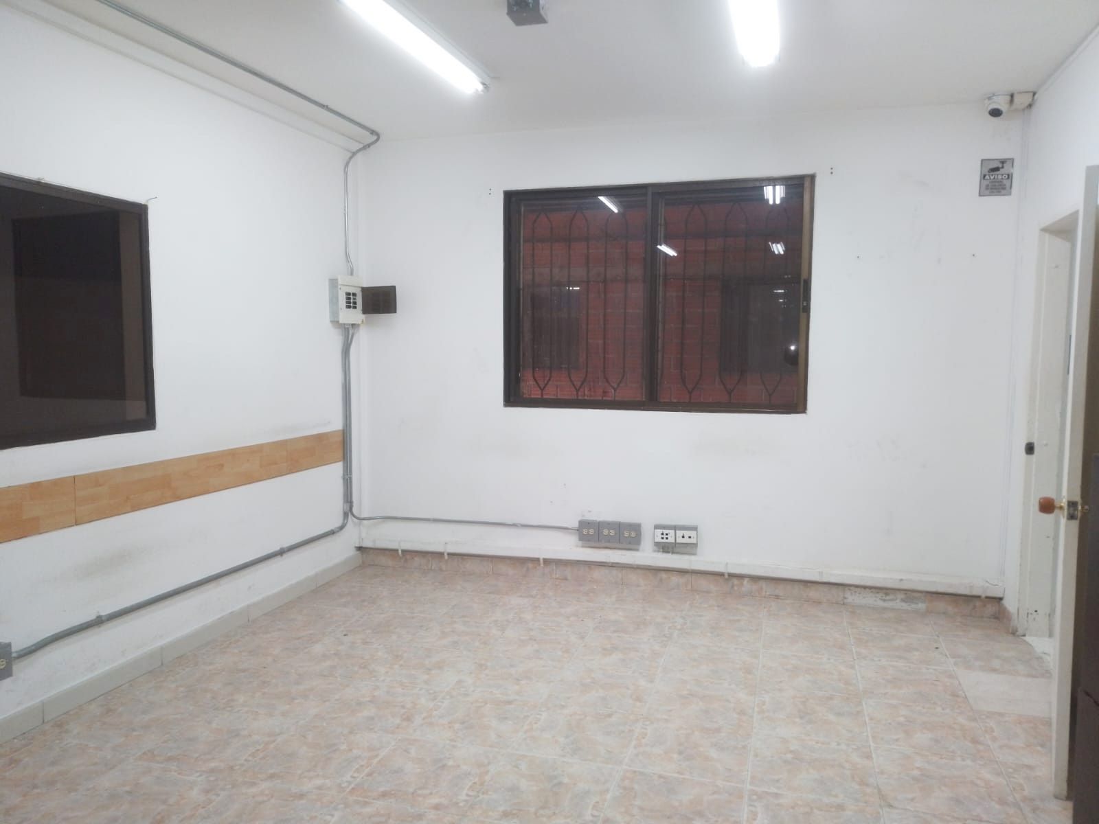 Bodega en arriendo Antioquia Itagüí San Fernando 169 m2 Habitaciones 0 Baños 6 Garajes 1 Precio $17000000