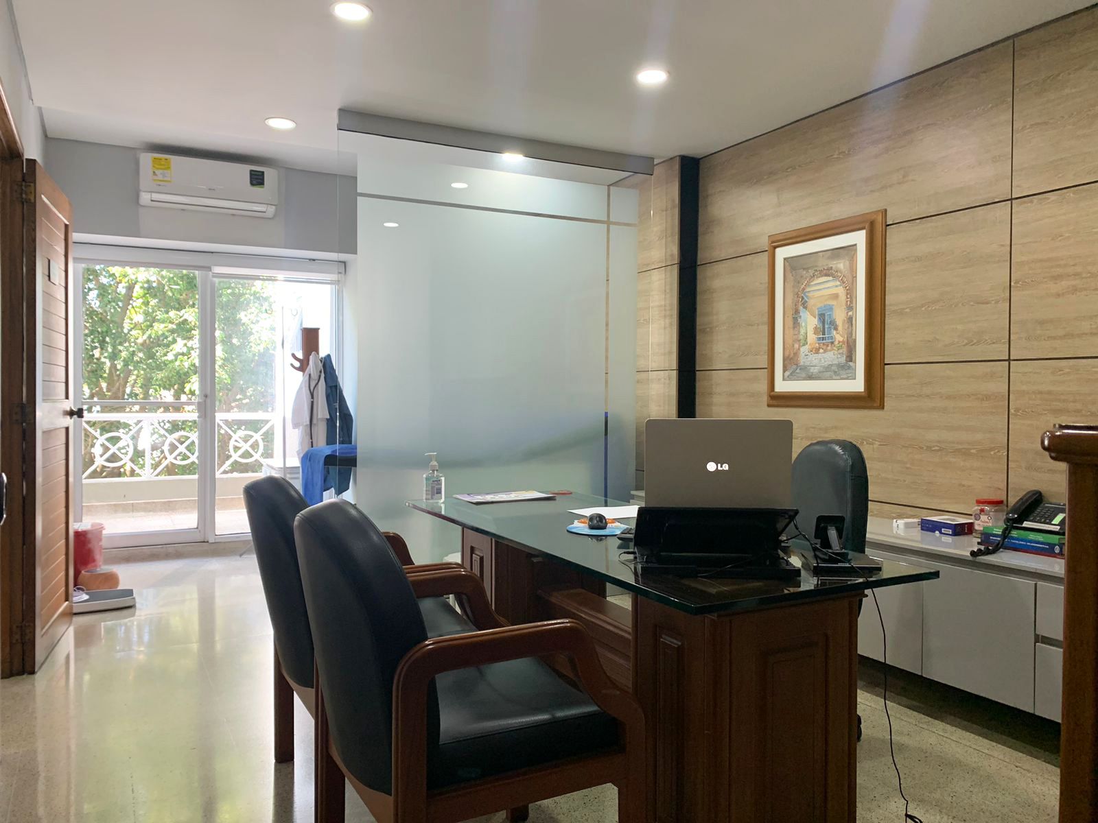 Consultorio en venta Antioquia Medellín Urbanizacion Quintas Del Sol De La Mota 24 m2 Habitaciones 0 Baños 1 Garajes 2 Precio $440000000