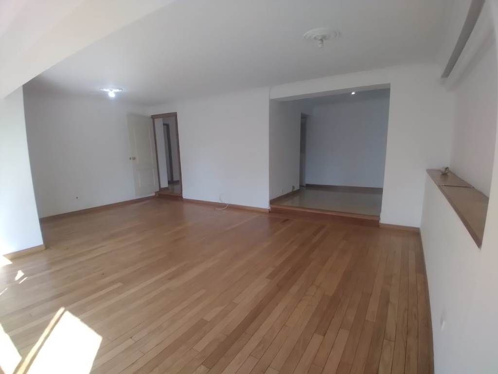 Apartamento en arriendo Antioquia Medellín Alejandria 151 m2 Habitaciones 3 Baños 2 Garajes 3 Precio $5300000