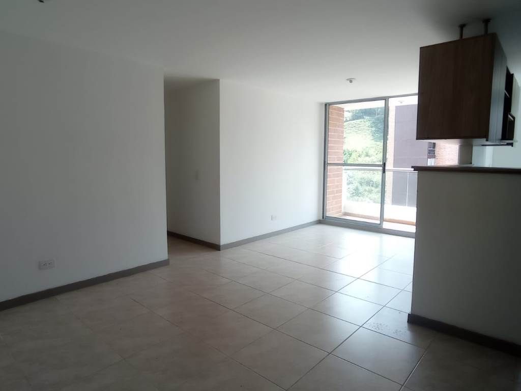 Apartamento en arriendo Antioquia Envigado Loma Del Barro 69 m2 Habitaciones 3 Baños 2 Garajes 2 Precio $2600000
