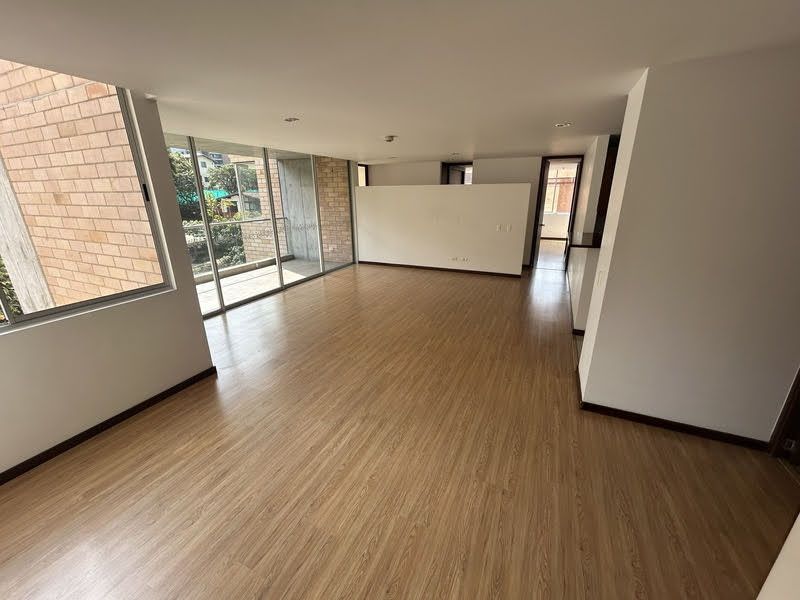 Apartamento en arriendo Antioquia Envigado Loma Linda 140 m2 Habitaciones 3 Baños 8 Garajes 3 Precio $5700000