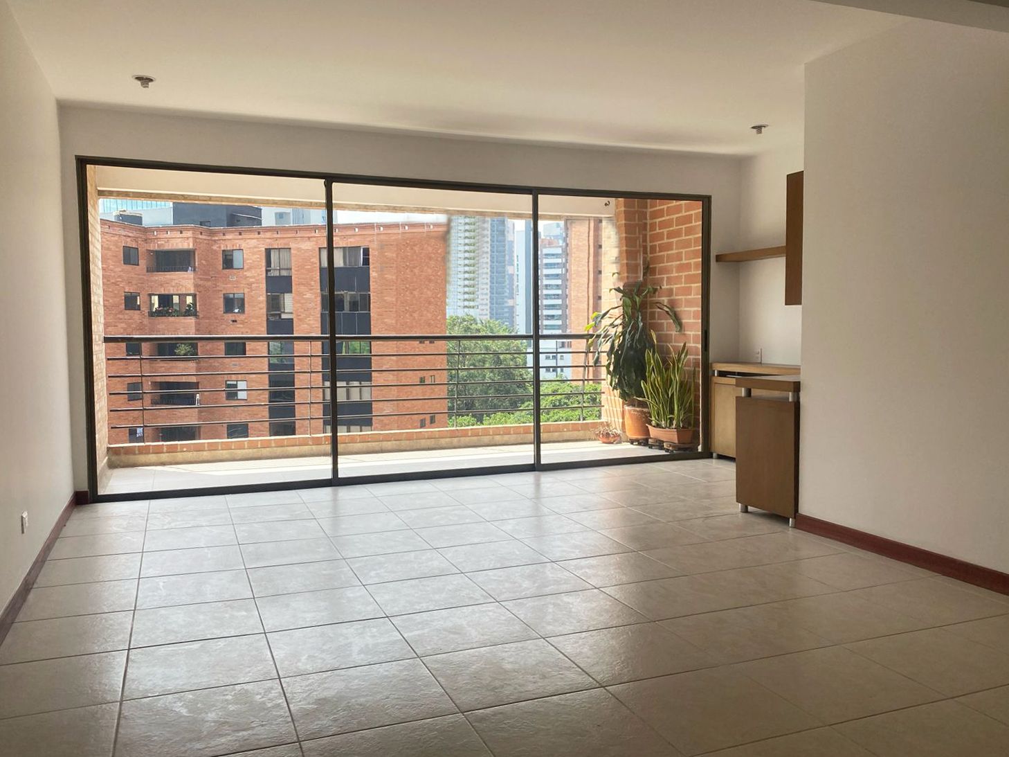 Apartamento en arriendo Antioquia Medellín La Aguacatala 135 m2 Habitaciones 3 Baños 6 Garajes 3 Precio $5500000
