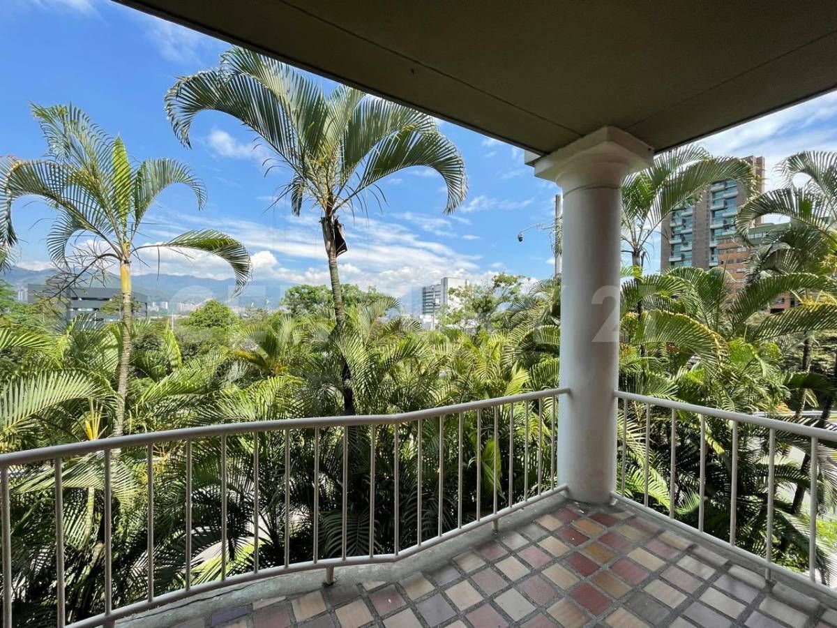 Oficina en arriendo Antioquia Medellín Urbanizacion Santa Maria De Oviedo 49 m2 Habitaciones 0 Baños 1 Garajes 0 Precio $4442000