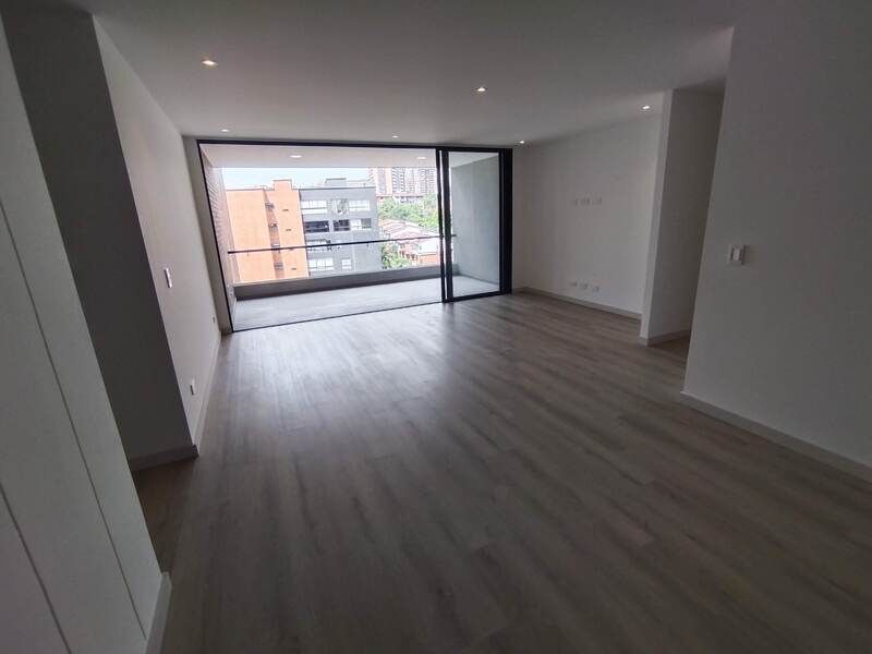 Apartamento en venta Antioquia Envigado La Inmaculada 130 m2 Habitaciones 3 Baños 6 Garajes 3 Precio $1150000000