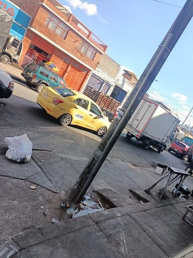 Apartamento en arriendo Cundinamarca Bogotá Tunjuelito 37 m2 Habitaciones 3 Baños 4 Garajes 1 Precio $900000