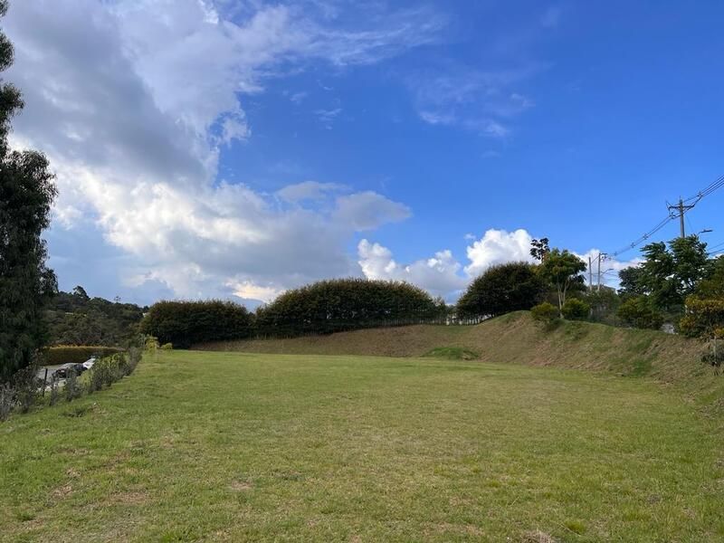 Lote en venta Antioquia Medellín Altos Del Poblado 3200 m2 Habitaciones 0 Baños 10 Garajes 1 Precio $1760000000