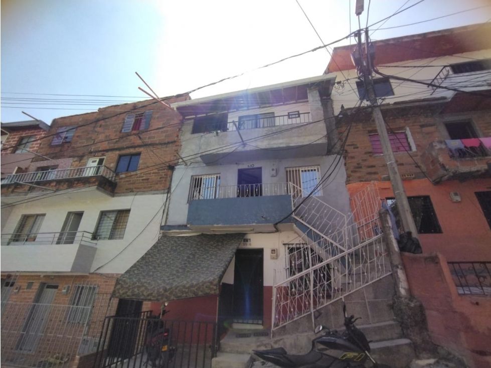 Apartamento en venta Antioquia Medellín La Candelaria 85 m2 Habitaciones 4 Baños 0 Garajes 1 Precio $270000000
