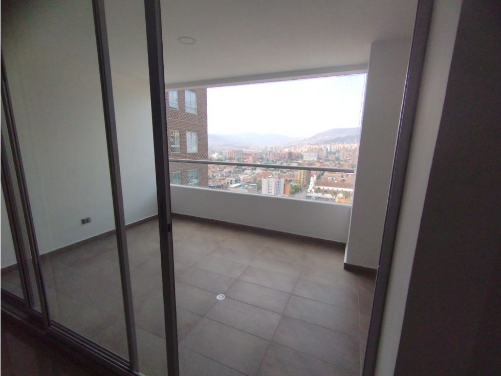 Apartamento en arriendo Antioquia Envigado Zona Centro 104 m2 Habitaciones 2 Baños 2 Garajes 2 Precio $4100000