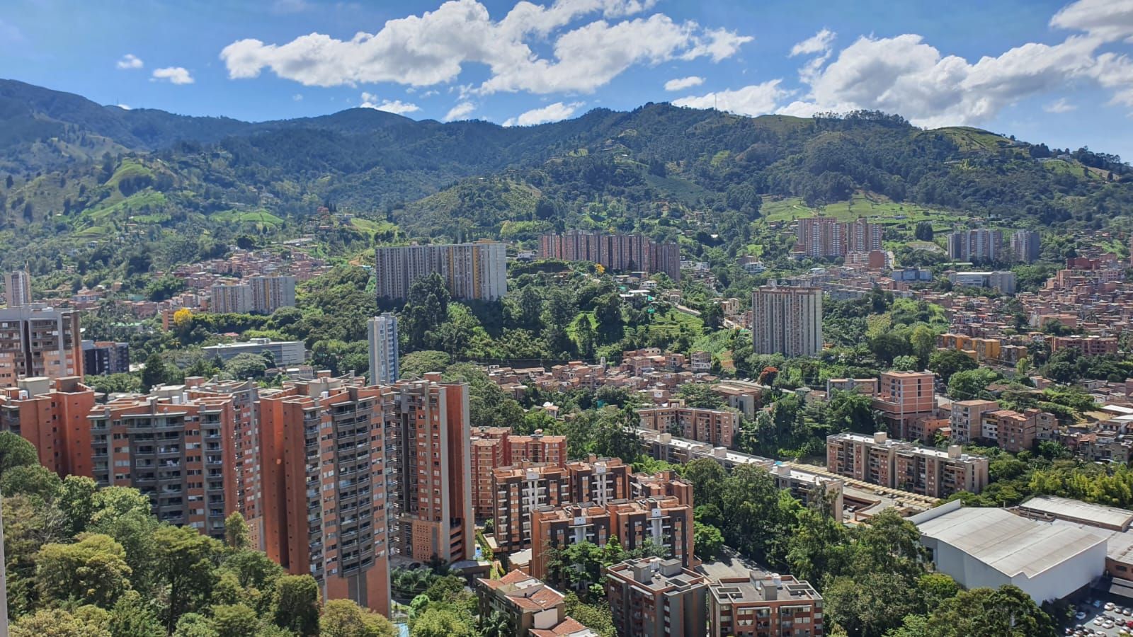 Apartamento en arriendo Antioquia Envigado Envigado 120 m2 Habitaciones 3 Baños 4 Garajes 2 Precio $5800000
