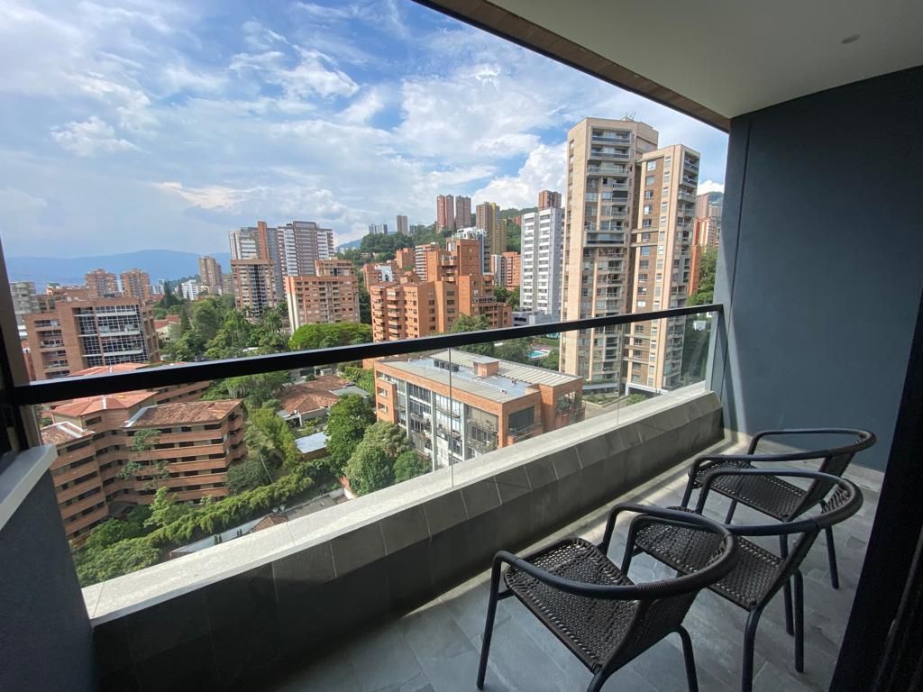 Apartamento en arriendo Antioquia Medellín Castropol 90 m2 Habitaciones 2 Baños 2 Garajes 2 Precio $5500000