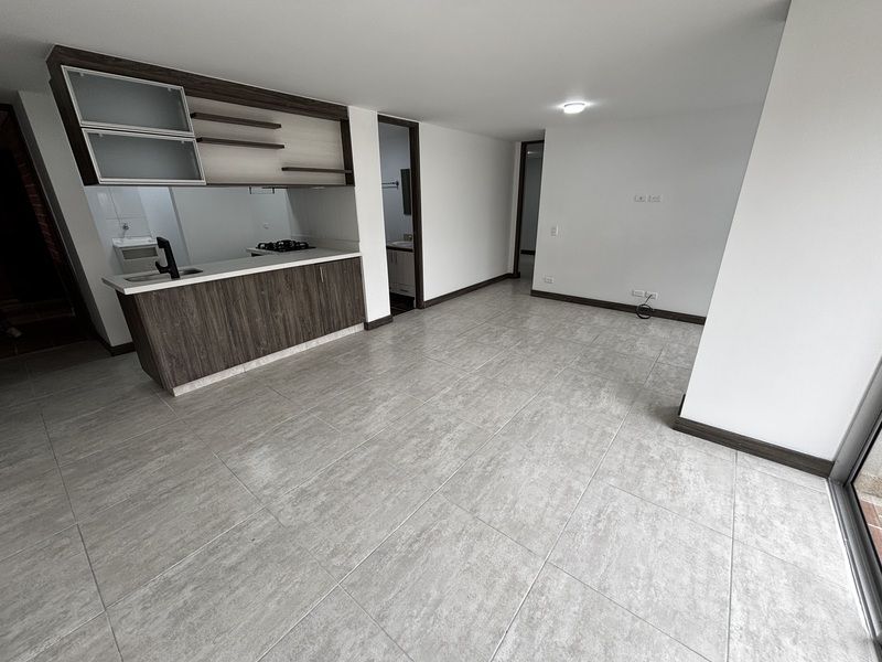 Apartamento en arriendo Antioquia Envigado El Chinguí 65 m2 Habitaciones 4 Baños 4 Garajes 2 Precio $2800000