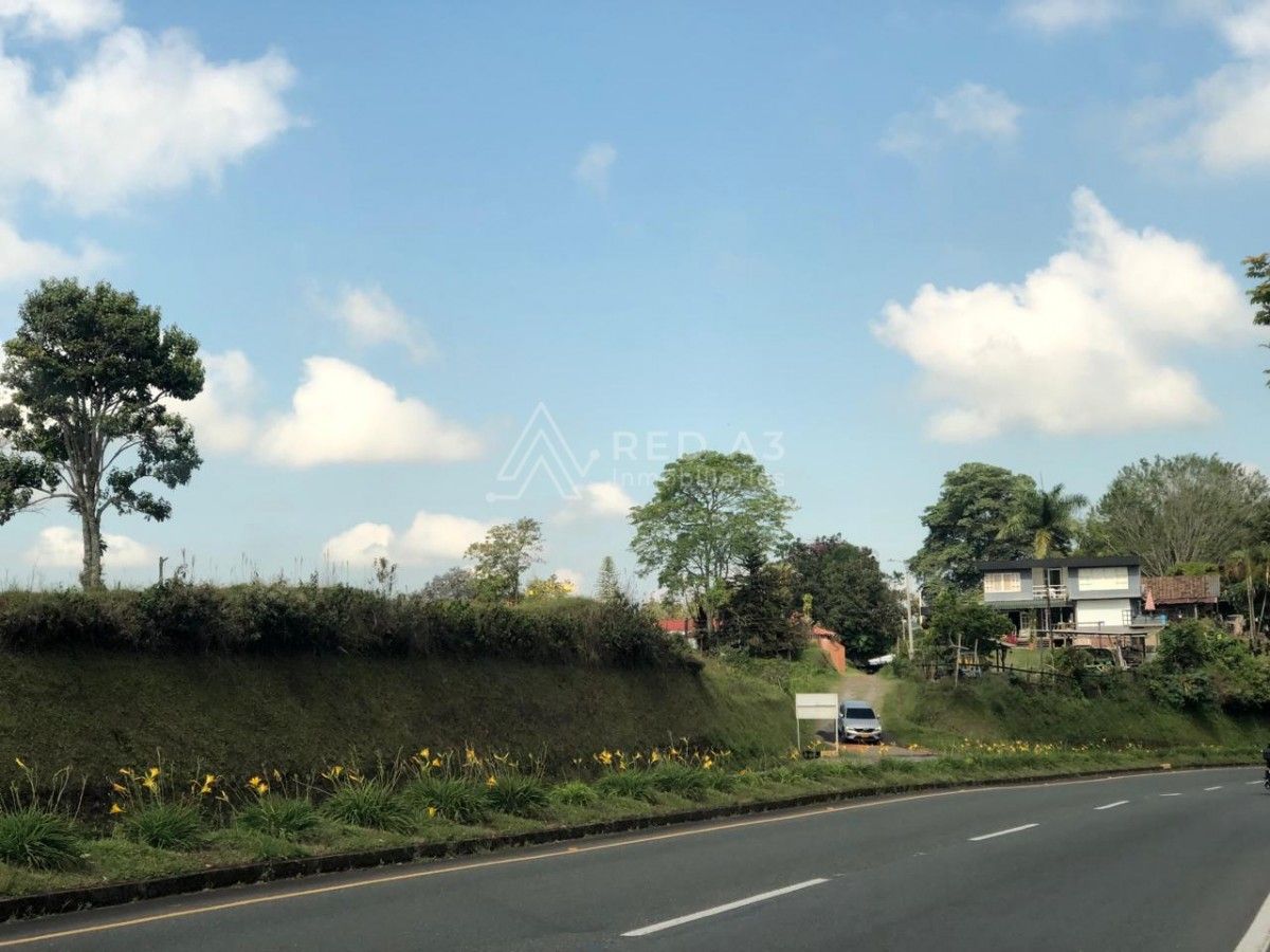 Lote en venta Risaralda Pereira San Jose 210 m2 Habitaciones 0 Baños 2 Garajes 1 Precio $2000000000