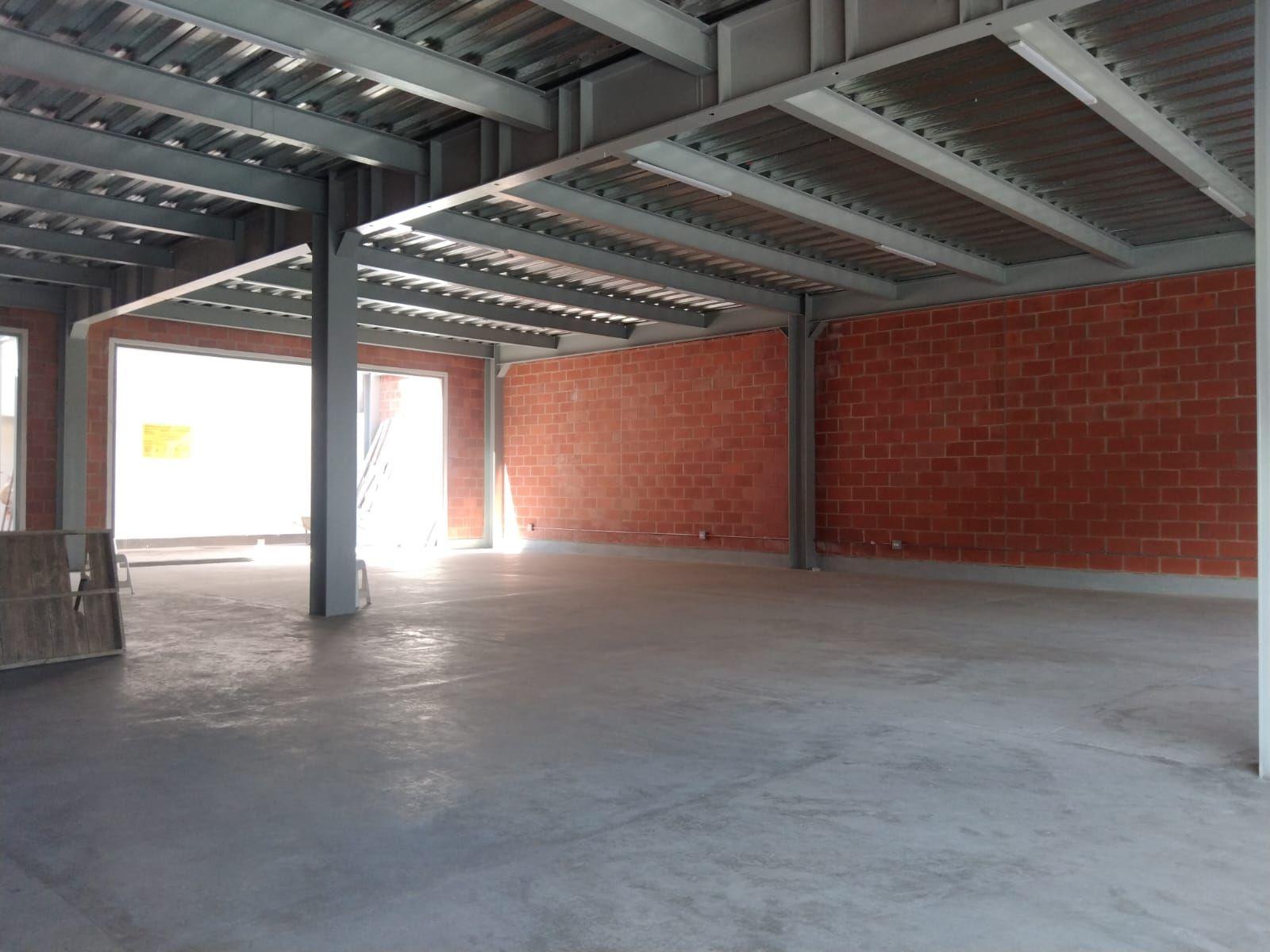 Local en arriendo Antioquia Medellín La America 360 m2 Habitaciones 0 Baños 2 Garajes 1 Precio $20000000