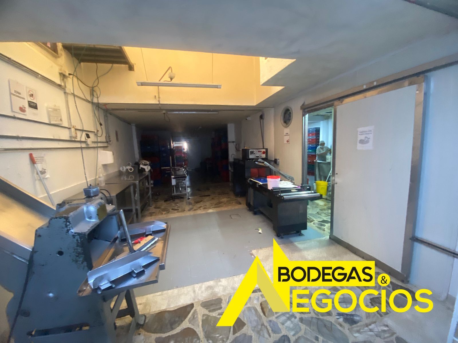 Bodega en arriendo Antioquia Medellín Villa Carlota 614 m2 Habitaciones 0 Baños 13 Garajes 3 Precio $13500000