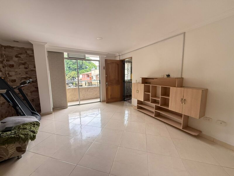 Apartamento en arriendo Antioquia Itagüí La Esmeralda 90 m2 Habitaciones 3 Baños 2 Garajes 0 Precio $2700000