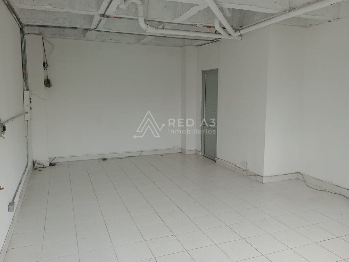 Local en arriendo Risaralda Pereira Pereira 64 m2 Habitaciones 0 Baños 2 Garajes 1 Precio $2800000