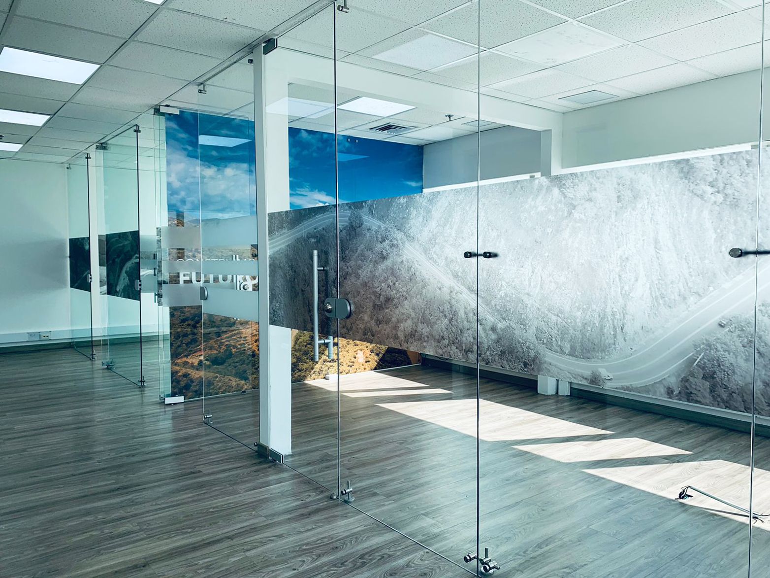 Oficina en arriendo Antioquia Medellín Manila 98 m2 Habitaciones 0 Baños 0 Garajes 4 Precio $9500000