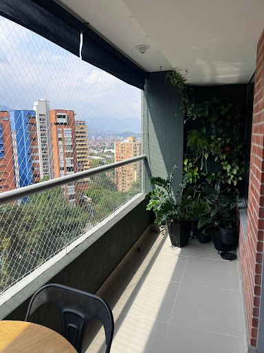 Apartamento en venta Antioquia Medellín Loma De Los Bernal 89 m2 Habitaciones 3 Baños 2 Garajes 2 Precio $655000000
