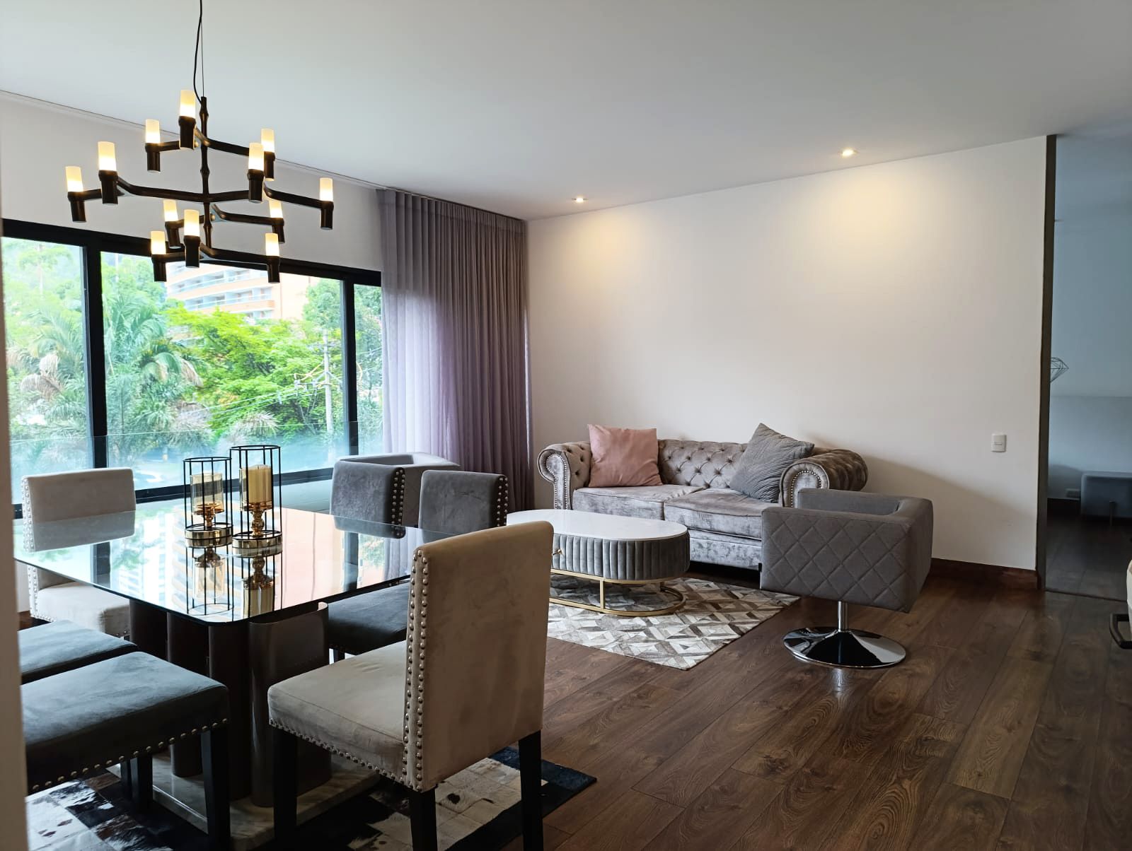 Apartamento en arriendo Antioquia Medellín El Poblado 100 m2 Habitaciones 2 Baños 2 Garajes 3 Precio $8500000