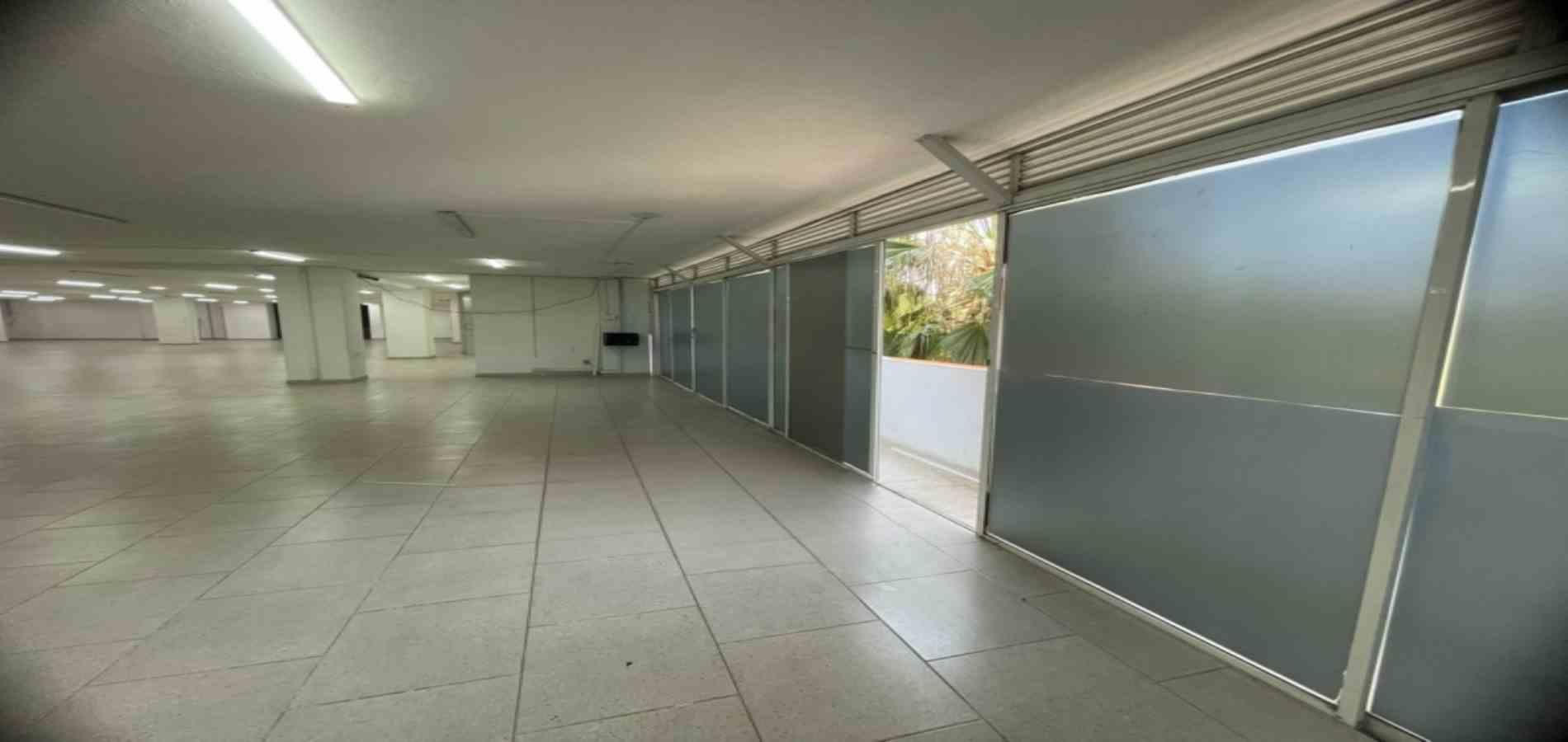 Bodega en arriendo Antioquia Medellín Los Conquistadores 650 m2 Habitaciones 0 Baños 6 Garajes 1 Precio $14000000