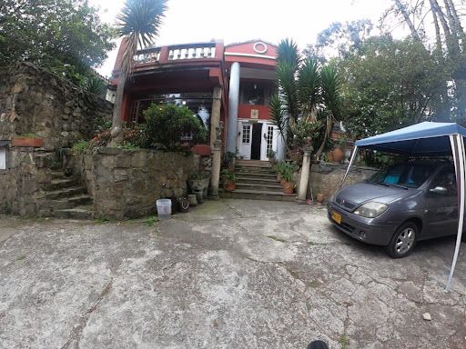 Casa en venta Cundinamarca Bogotá Los Naranjos 468 m2 Habitaciones 4 Baños 8 Garajes 4 Precio $1390000000