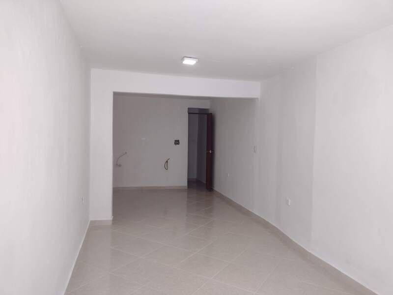 Local en arriendo Antioquia Medellín La Gloria 40 m2 Habitaciones 0 Baños 0 Garajes 1 Precio $2500000